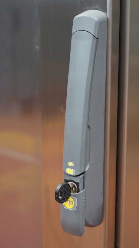 EMKA custom lift handle