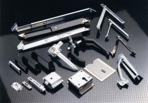 EMKA offer a wide range of accessories from glazed aluminium door/windows to slam locks, stays and handles. Document pockets, plastic keys (with special logo and colour), deadbolt locks in steel and plastic, bridge clamps, Fire Brigade locks, tubular handles, heavy duty latches and heavy duty door handle system 